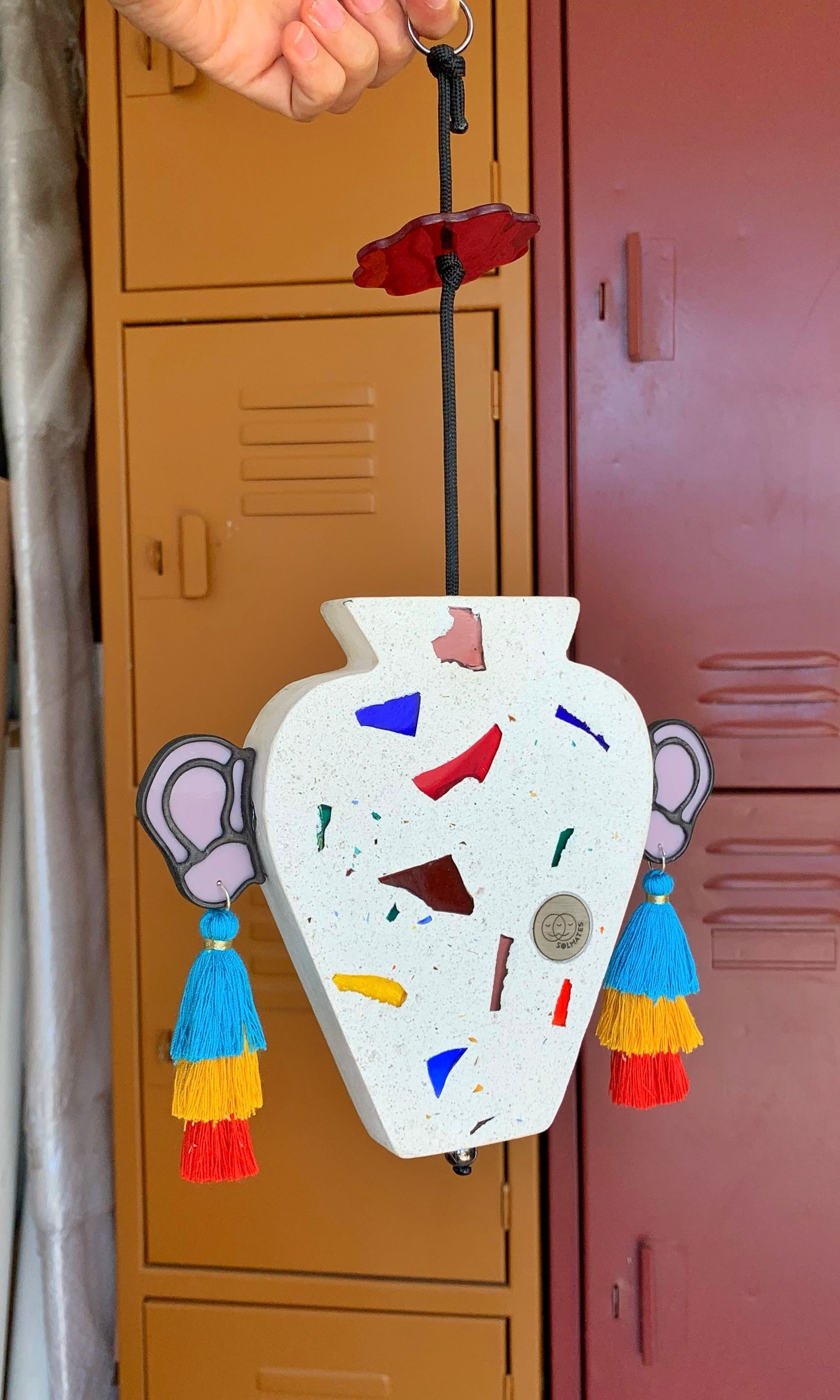 Chip & Vase - Ears